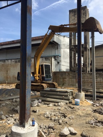 รถแบคโฮหัวเจาะ